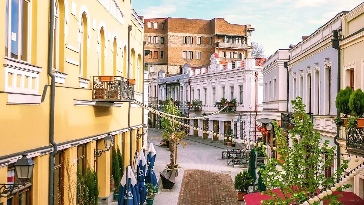 Apartment In Agmashenebeli Tbilisi Georgia